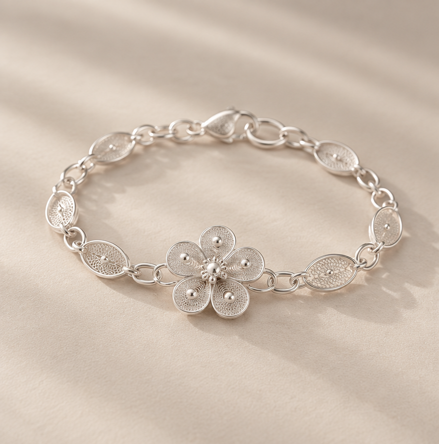 IRIA — bracelets in 925 sterling silver